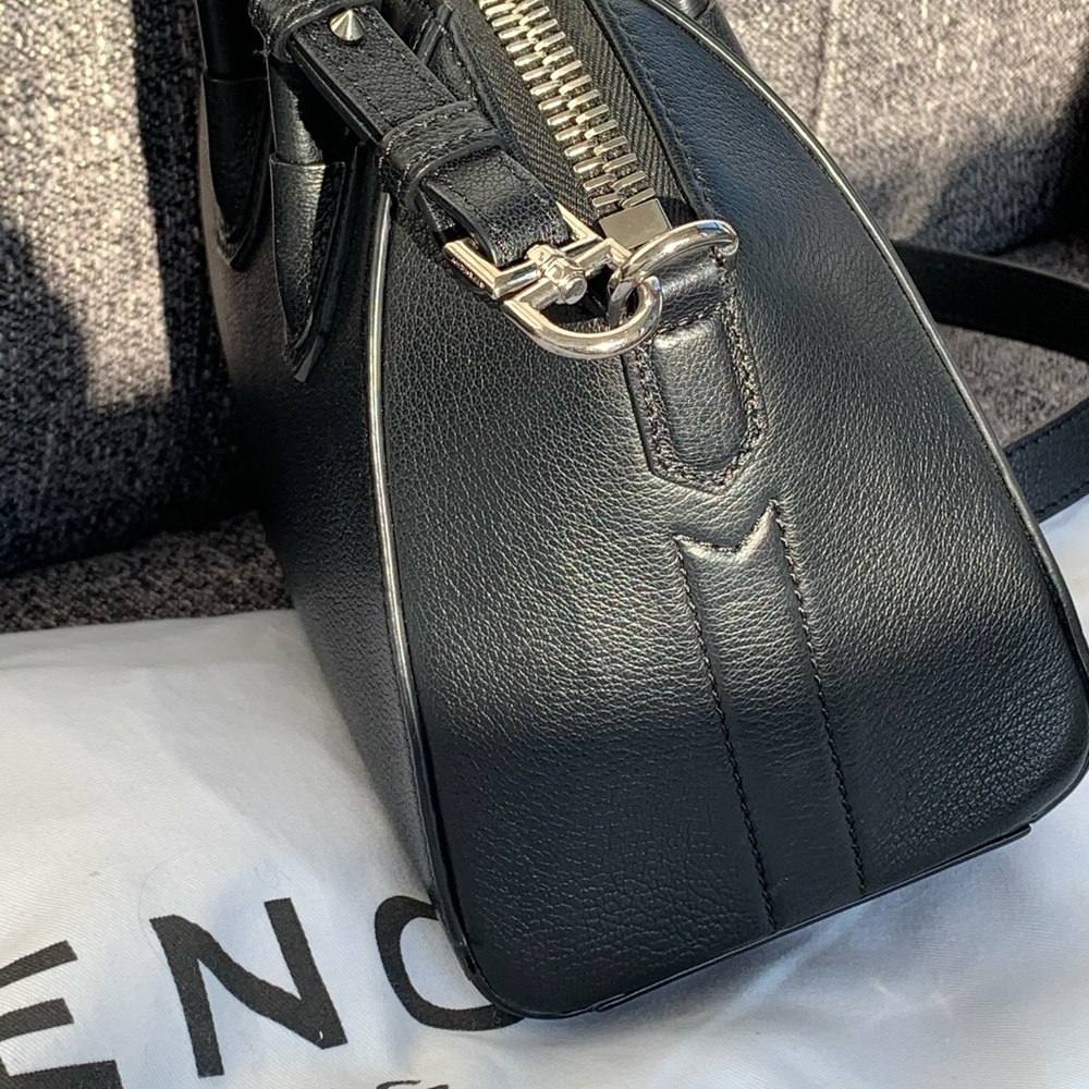 Givenchy Mini Antigona - Picture 5 of 6